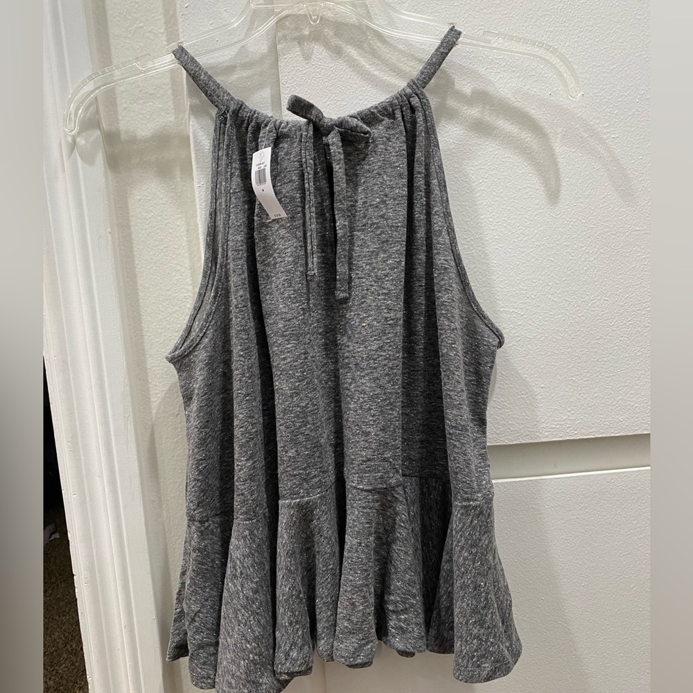 Old Navy Women’s Tank Top - Picture 7 of 7